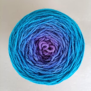 Cachemire Soie DK- 8ply gradient dyed BFL/Silk/cashmere  blend yarn - Parrot 120gm