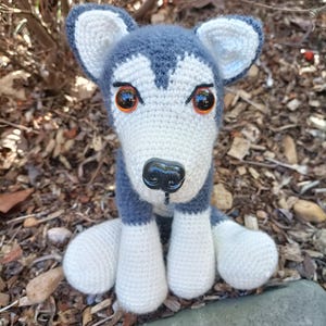 Alaskan Malamute crocheted toy dog