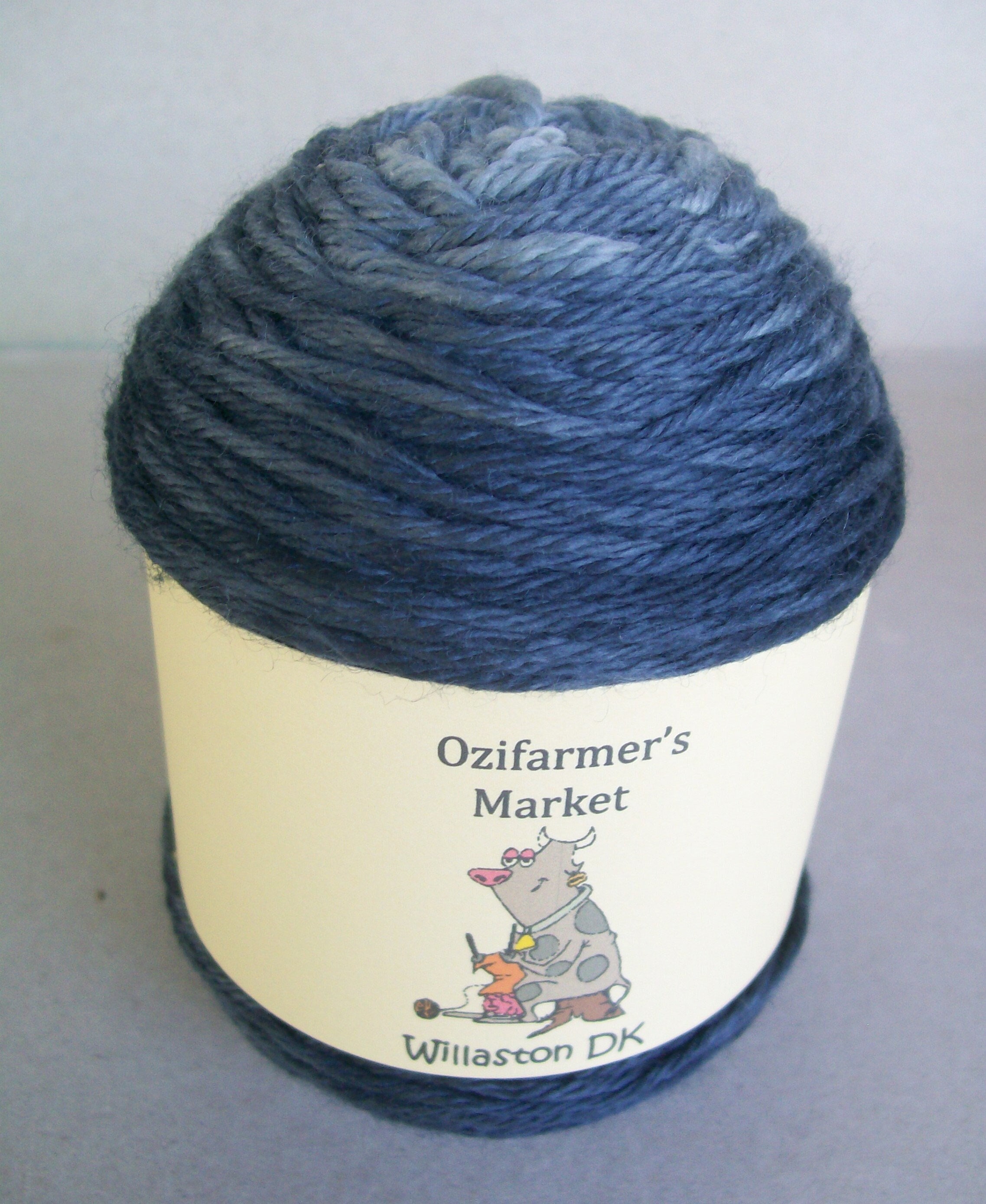 Fog 100g Alpha 8ply Tonal Hand Dyed Yarn DK Super Wash Merino Wool Nylon  Pale Grey Gray 