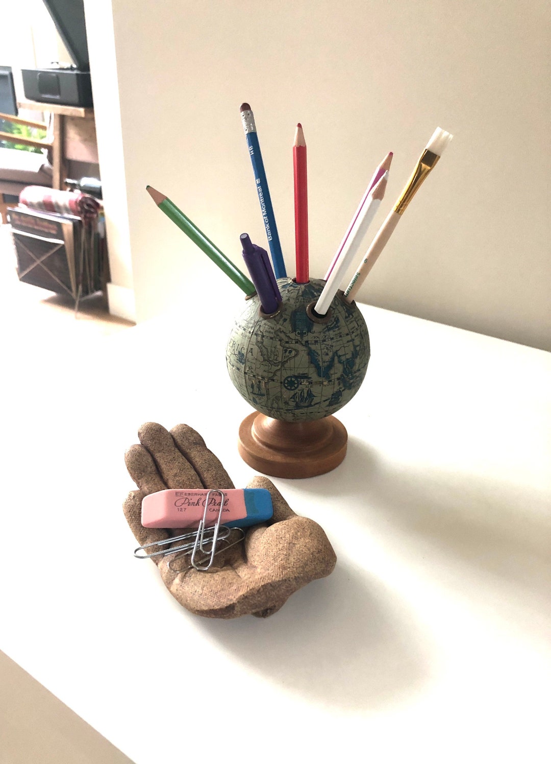 Retro Desk Accessories Globe Pencil Holder/ceramic Clay Hand Holder Mod