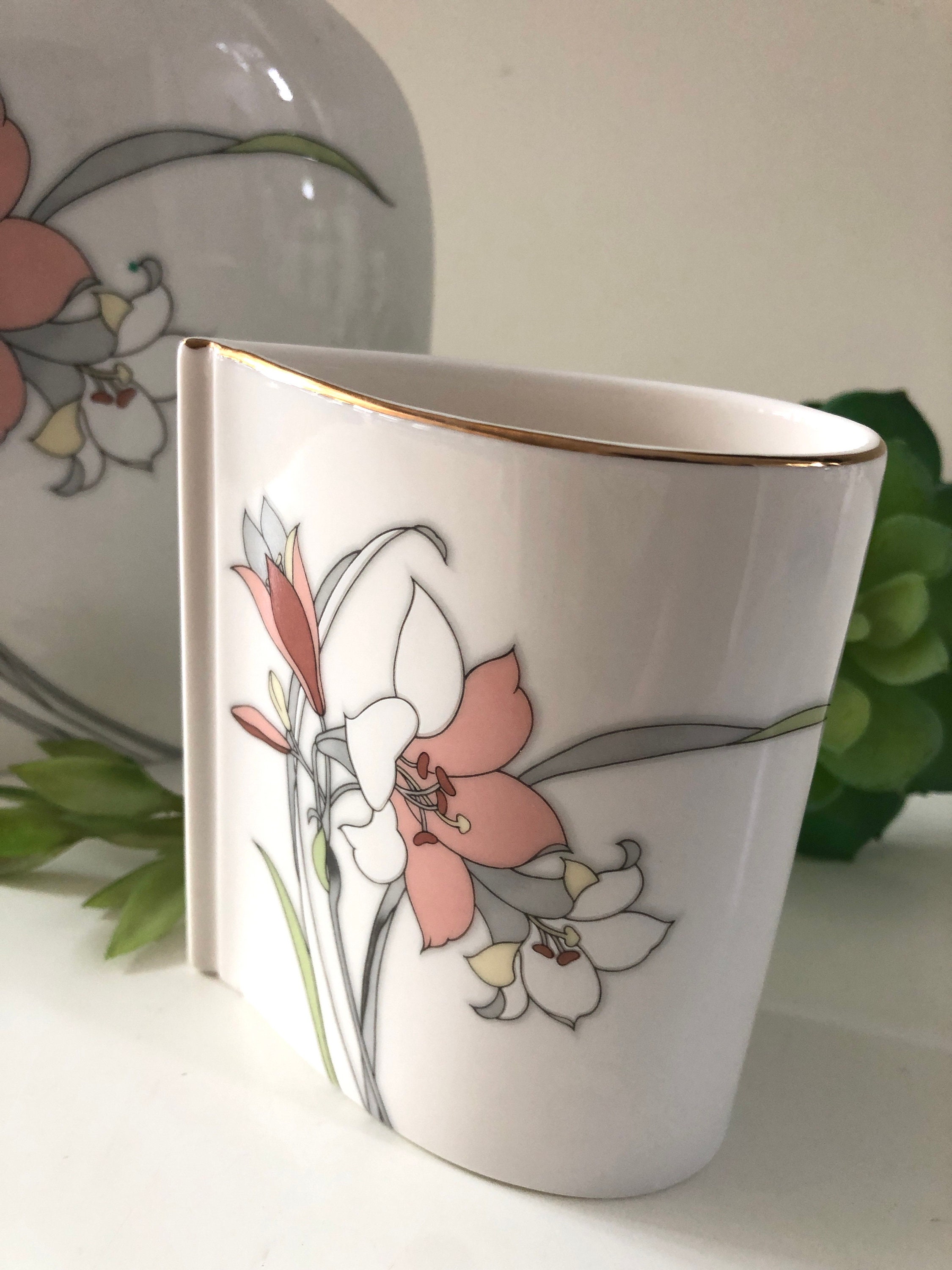 ●JAPANESE MODERN VINTAGE FLOWER VASE ● Vintage Japanese Flower Vase + One Free! Made in Japan Retro Mid