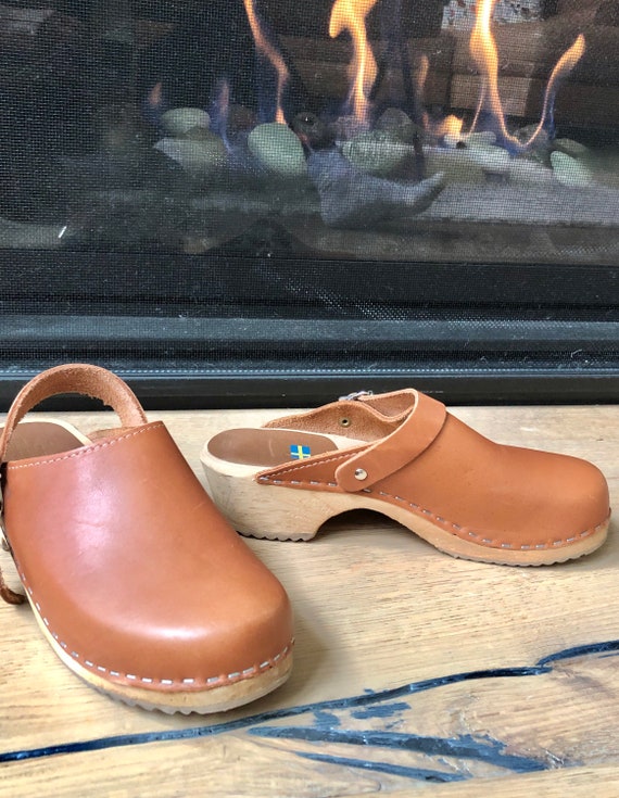 SWEDEN Woman’s Vintage Wooden Leather Clogs Size 3
