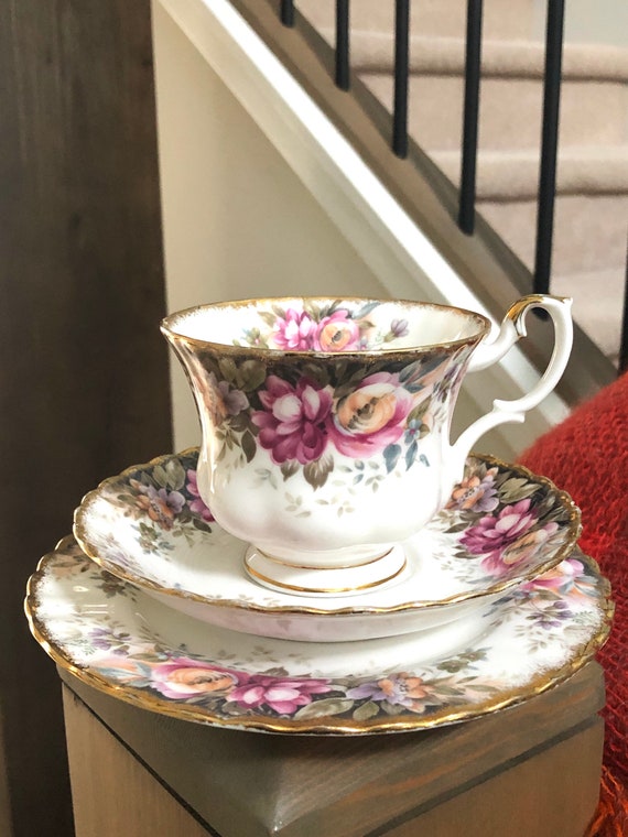 SALE 1981 Royal Albert Autumn Rose Teacup/dessert Plate - Etsy Canada