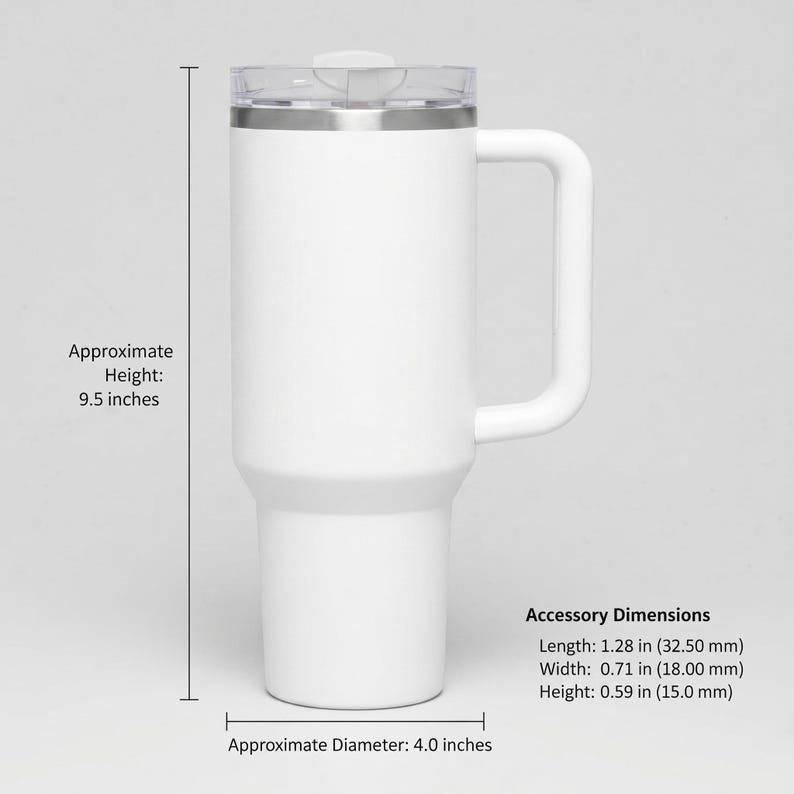 Peut inclure: Un mug de voyage isotherme blanc avec une poign&eacute;e et un couvercle transparent. Le mug mesure environ 24 cm de haut et 10 cm de diam&egrave;tre. Dimensions des accessoires : Longueur 32,50 mm, Largeur 18,00 mm, Hauteur 15,0 mm.