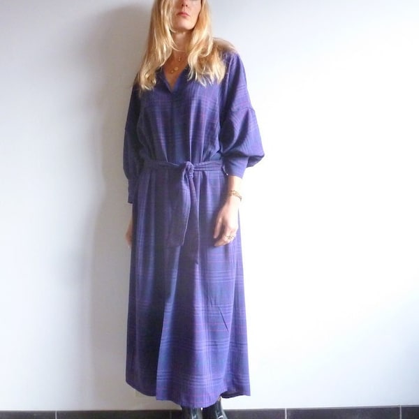 Robe longue, ample et fluide en tartan violet BEATRIX