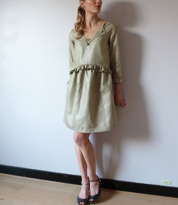 Robe en lin glace vert amande a volants boutons dores JULIETTE Etsy France