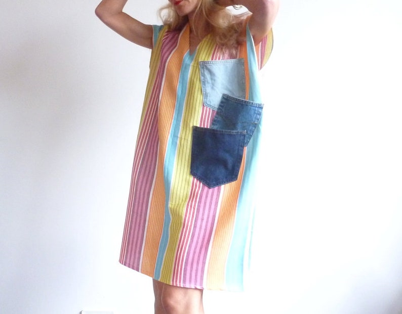 Mehrfarbiges Kleid mit Taschen aus recyceltem Denim ANITA Bild 9