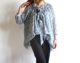 Blouse bohème en voile de coton gris fleuri ADELIE