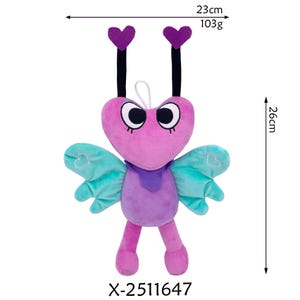 K&ouml;nnte beinhalten: Ein herzf&ouml;rmiges Schmetterlings-Pl&uuml;schtier mit lila, rosa und t&uuml;rkisfarbenen Fl&uuml;geln. Das Spielzeug ist 26 cm hoch und 23 cm breit und wiegt 103 g. Es hat schwarze F&uuml;hler mit lila herzf&ouml;rmigen Spitzen. Produktcode: X-2511647.