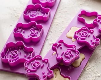 Nostalgic - tiny teddie cookie cutters