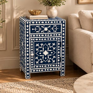 Mesita de noche azul marino con incrustaciones de hueso, mesita de noche floral hecha a mano, armario con incrustaciones geométricas color marfil, muebles de dormitorio de lujo.