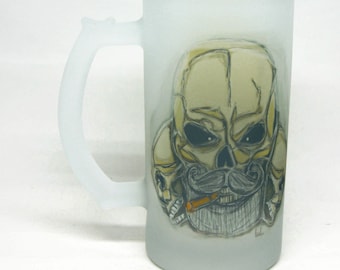 Beer mug 500 ml with 3 skulls - Beer mug with 3 skulls - 11 oz beer glass with skull - Gift for men