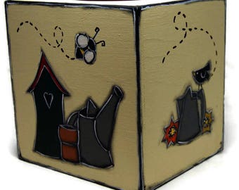 Square tissue box with watering can, birds and bird houses - Wooden box for paper tissues