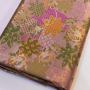 Pure banarasi-zijdebrokaatstof | Oud patroon, 44 inch breed, metallic draadwerk