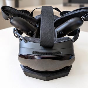 Steam Frame VR Headset Stand & Controller Holder