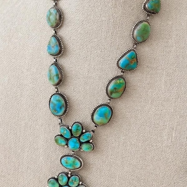 Statement-Halskette mit natürlichem Türkis im Naja-Stil, Halskette aus Sterlingsilber im Südwest-Stil, Schmuckstück im indigenen Stil, Geschenk für Frauen