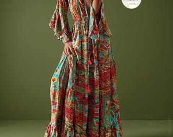 Sukienka maxi w stylu boho z nadrukiem paisley, zwiewny rękaw dzwonkowy, strój vintage boho
