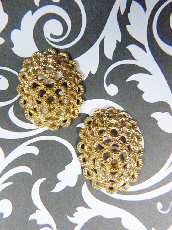 Vintage "CHRISTIAN DIOR"  Gold Filigree Clip Earr… - image 1