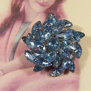 ELEGANT Vintage Blue Rhinestone Art Deco Brooch - BR-324 - Blue Brooch - Vintage Art Deco Blue Rhinestone Brooch