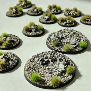 Materiały dekoracyjne do podstawek Warhammer, kamienie i trawa do modeli, okrągłe naklejki o średnicy od 23 do 48 mm