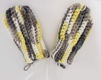 Yellow Black Thumbless Baby Mittens with detachable string by FreCkLes GarDeN| Crochet| Newborn| Winter|Mittens on a string|3m|6m|9m