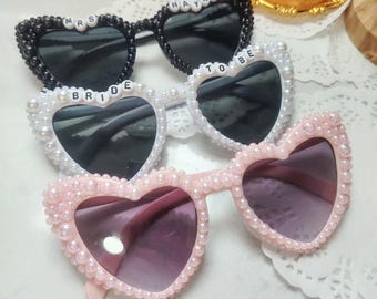 Personalized Pearl Heart Sunglasses for Bride, Bachelorette Party Glasses, Bridal Shower Hen Do Accessories, Bridesmaid Gift