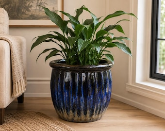 Vaso in ceramica con smalto reattivo blu e foro di drenaggio / Elemento decorativo per interni ed esterni