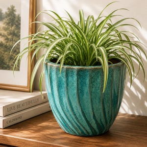 Maceta grande de cerámica esmaltada color verde azulado / Maceta para plantas de interior y exterior con textura acanalada