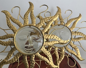 Atrapasueños rústicos de metal y cristal con rayos, estilo años 90 o principios de los 2000, decoración para el hogar u oficina, estilo Whimsigoth, juego de 2 piezas con diseño de rayos solares de mediados de siglo.