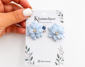 Pendientes delicados de flores, pendientes florales para el día a día, pendientes ligeros de arcilla polimérica, pendientes botánicos minimalistas, regalo para ella.