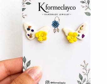 Orecchini a perno in argilla polimerica a forma di farfalla di mezzanotte / Orecchini a farfalla blu fatti a mano / Gioielli floreali colorati / Regalo estivo leggero per lei
