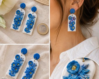 Midnight Bloom / Orecchini floreali blu in argilla polimerica / Orecchini di tendenza fatti a mano / Gioielli botanici leggeri / Regalo per lei