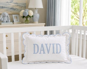 Personalisierter Baby Kissenbezug, Besticktes Ausbogiertes Kinderzimmerkissen, personalisiertes Neugeborenengeschenk, Babyparty-Andenken