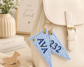 Etiqueta personalizada para mochila infantil, llavero con nombre bordado a medida, adorno para mochila de vuelta al cole, bonito accesorio para mochila.