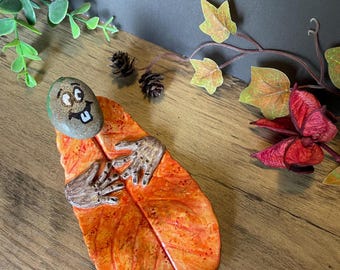 Whimsical woodland leaves