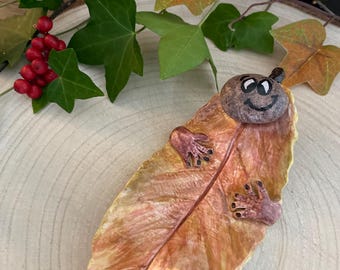 Whimsical woodland leaves