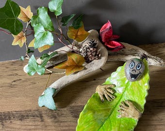 Whimsical woodland leaves