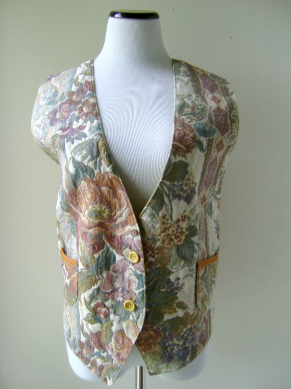 80s Floral Tapestry Leather Vest Button Down Fron… - image 5