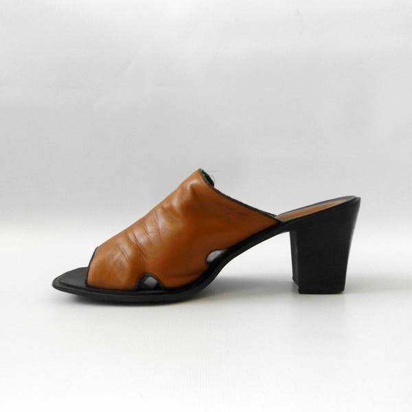 nine west mule shoes size 9 - vintage 90s brown leather heeled open toe slip on shoe - minimal cutout clogs - hippie boho - 1990s minimalist