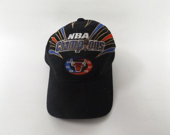 Vintage 1998 Chicago Bulls NBA Champions Starter Locker Room