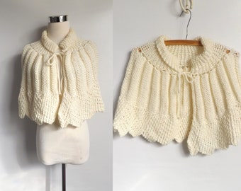 vintage 60s off white cropped knit shawl, one size OS, handmade OOAK 1960s beige caplet sweater, hippie boho style with chunky open knit