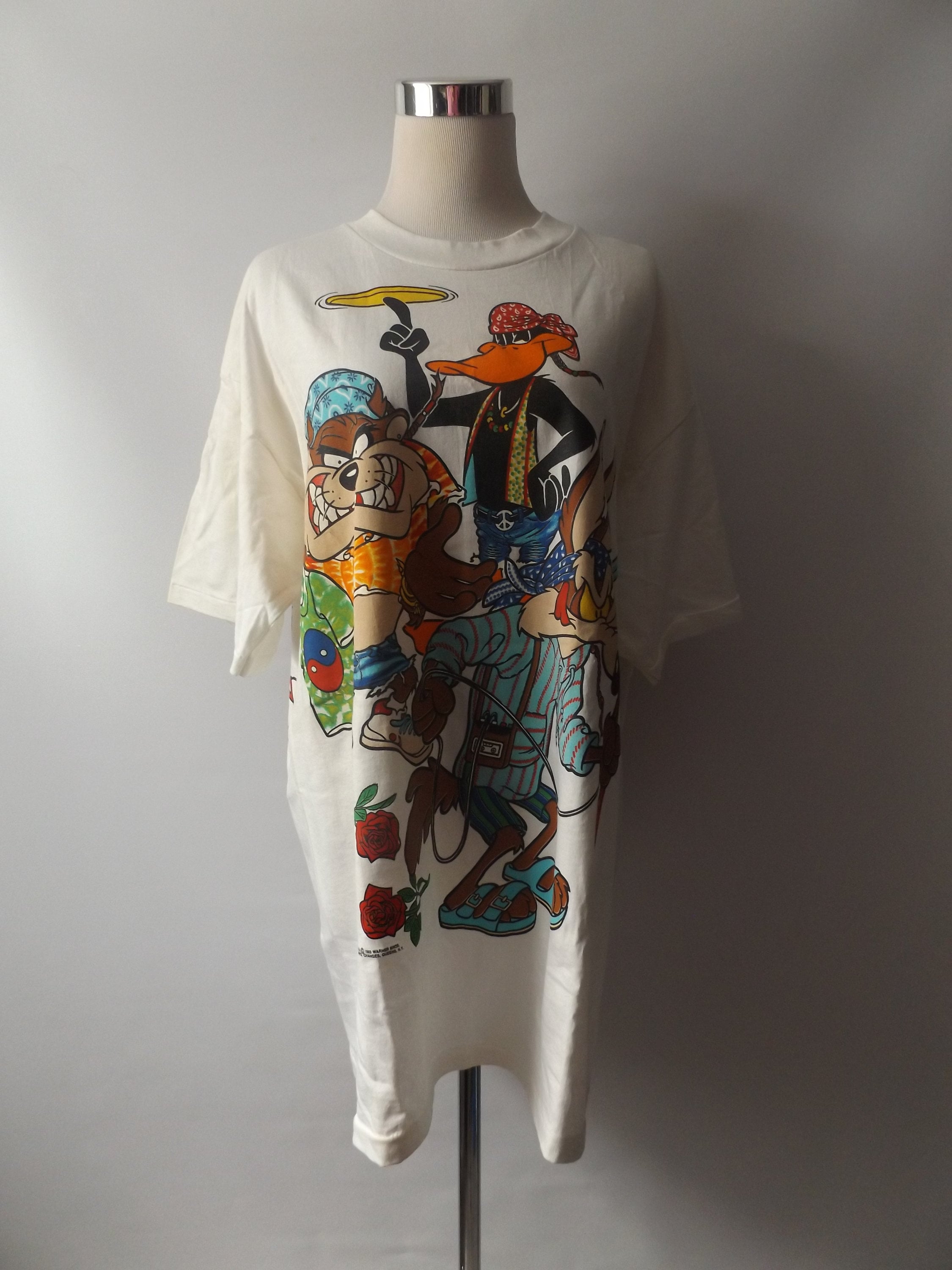 Vintage 90s Looney Tunes Graphic Doubled Sided Print T-shirt