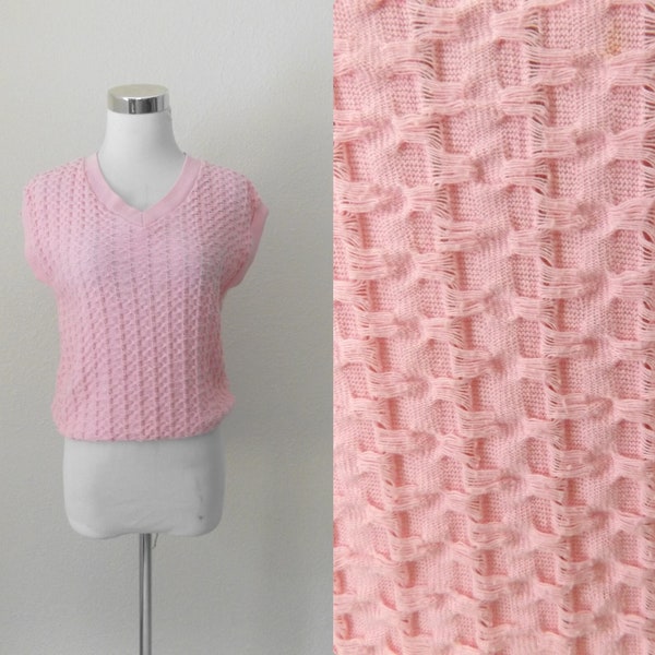 vintage 60s pink waffle knit pullover blouse - medium S/M - sleeveless v neck slouchy fit women's tops - 1960s minimal casual ladies fashion