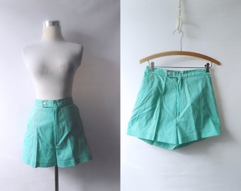 vintage 80s green white striped high waist women's shorts, size 12 medium preppy women's flat front cotton shorts 1980s striped high waisted