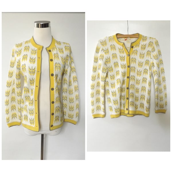 vintage 50s pattern cardigan sweater - ladies xs/s small - yellow gray knit button down fitted top - 1950s women's rockabilly pin up fit top
