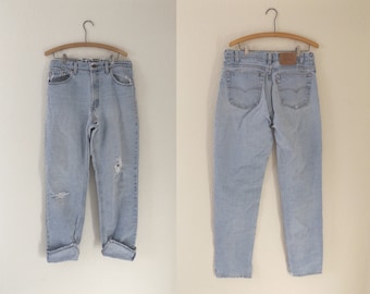 vintage 90s levi boyfriend jeans - W 34 L 34 - light stonewash blue jeans - worn in denim baggy relaxed - 1990s y2k fashion mom jeans hippie