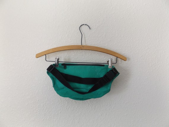 90s green nylon fanny pack, vintage unisex small … - image 9