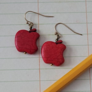 Rote Apfelohrringe, Geschenk für Lehrer, Obstohrringe