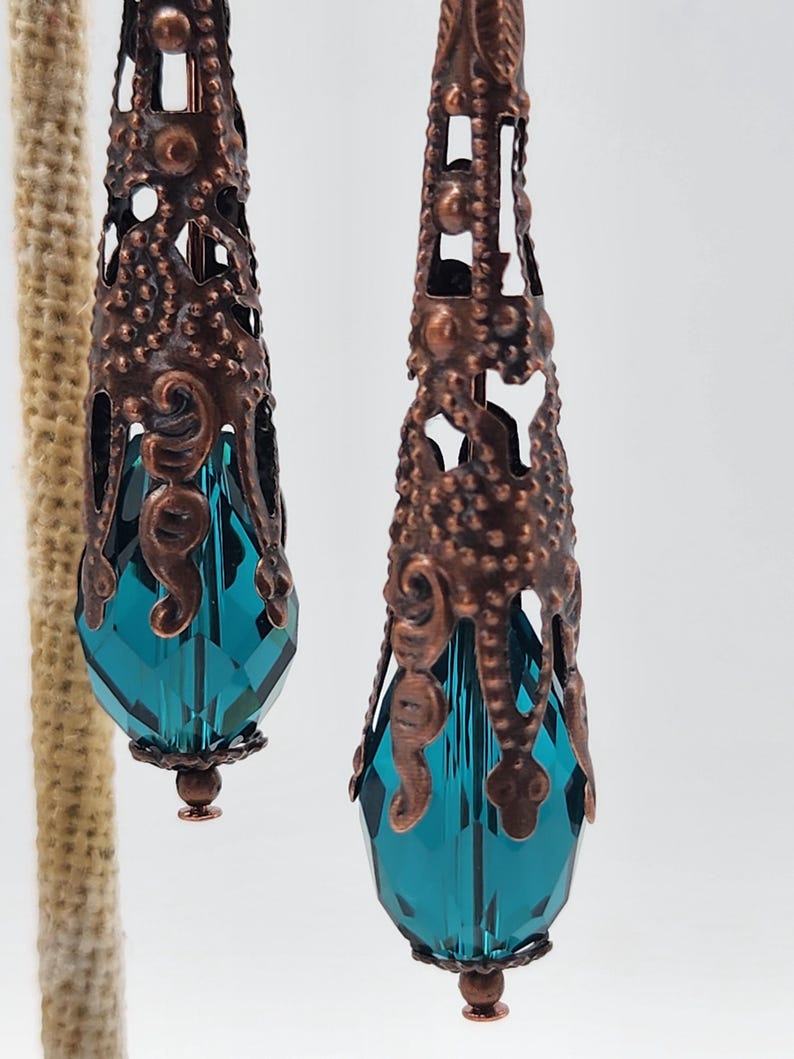 Peacock Blue Kristall Teardrop Antik Kupfer filigrane Vintage Style Ohrringe Bild 4