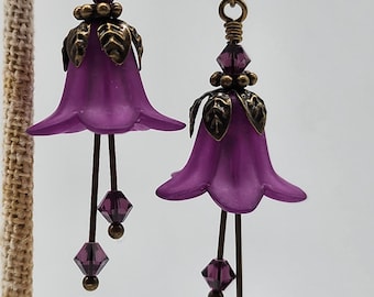 Plumb lila Lucite Trompete Glocke Blume Kristall baumeln Ohrringe